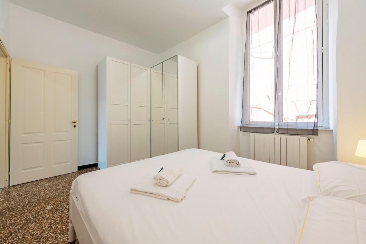 Sunny Flat Next To The Palace Appartement *